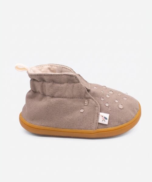 מגפון קנבס GREY — טיפות מים על קנבס עם ציפוי דוחה מים