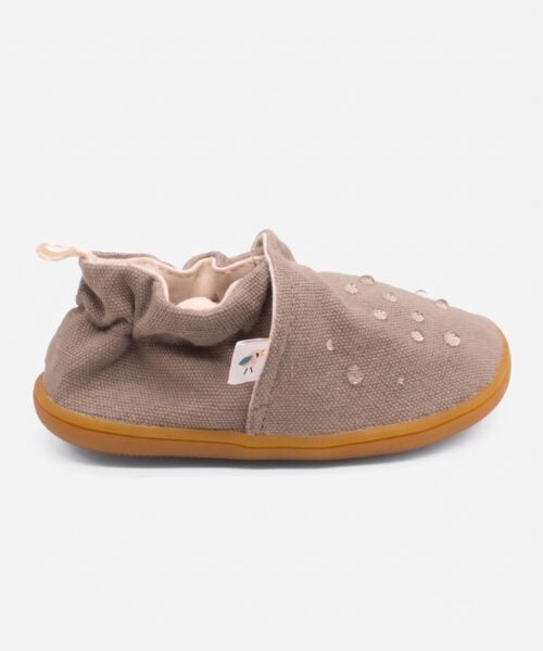 קלאסי קנבס GREY — טיפות מים על קנבס עם ציפוי דוחה מים