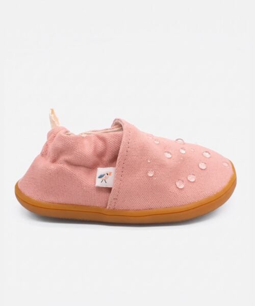 קלאסי קנבס PINK — טיפות מים על קנבס עם ציפוי דוחה מים